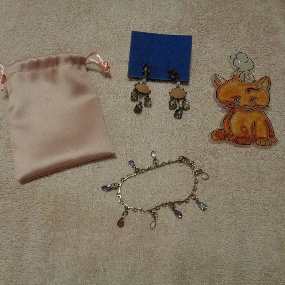 PRETTY DROP EARINGS VINTAGE CAT ORN. CHARM BRACELET PINK BAG LOT